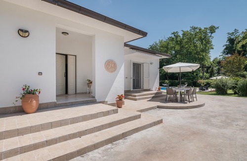 Villa Santa Lucia House | Awesome home in Villa S. Lucia