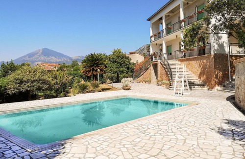 Vallerotonda House | Awesome home in Valvori with private swimming pool, can be inside or outside