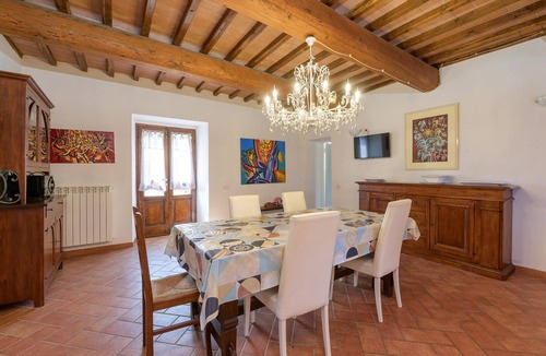 Castelnuovo di Val di Cecina House | Awesome home in Castelnuovo Val di Cec