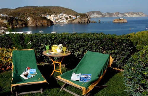 Ponza Bed & Breakfast | b&b La Limonaia a mare 03
