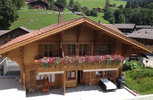 Lauenen Bed & Breakfast | B&B Panorama