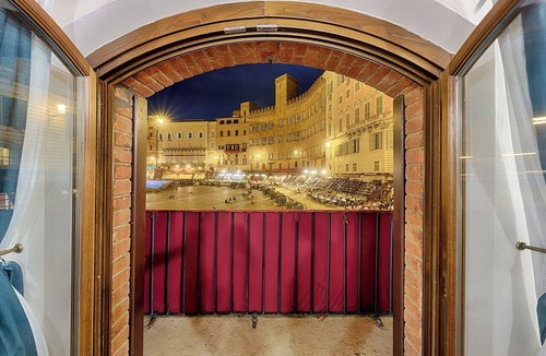 Siena Historical Center Apartment | Balconcini de Saracini Villa
