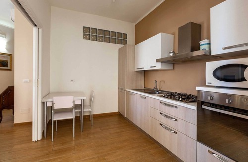 Il Monte Apartment | Balconcino sul Rivellino by BarbarHouse