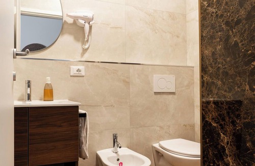 Municipio 1 House | Barirooms - Cardassi Suites