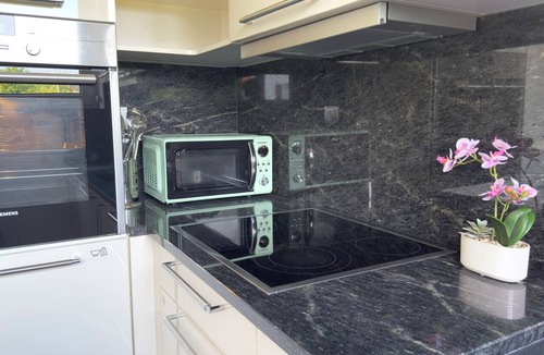 Munchenstein House | Basel Haven I Spacious Home I Free Parking I Wifi