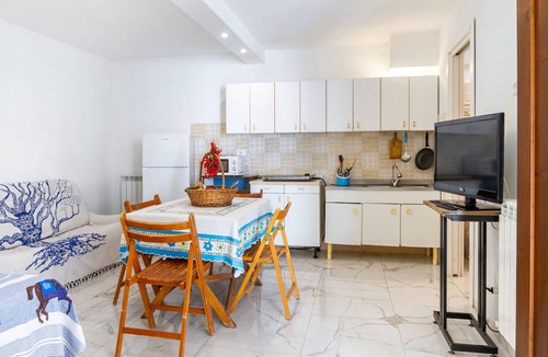 Alberese Apartment | Basement studio Apartment with Terrace, Garden and Shared Pool