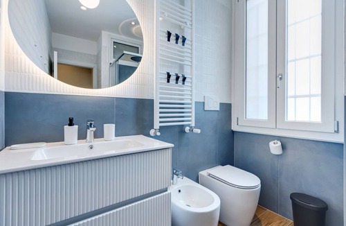 Universita Apartment | BDC - Phoenix huge Apt 4Bdr and 3Bath