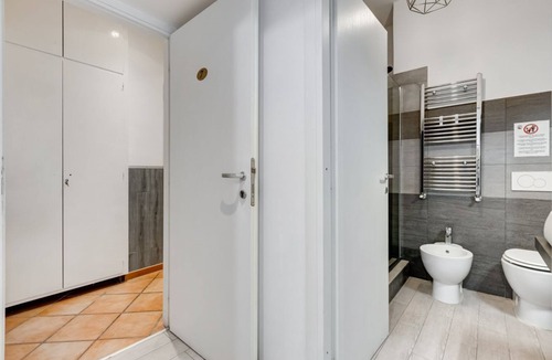Rione VII Regola Apartment | BDC - The Bridge 5BDR & 4Bath!