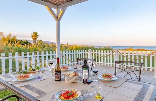 Noto Villa | Beach Front Villa 1 - sea view