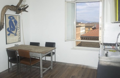 San Lorenzo Apartment | BEACHBAR in Rome Wifi Apartment in City Center