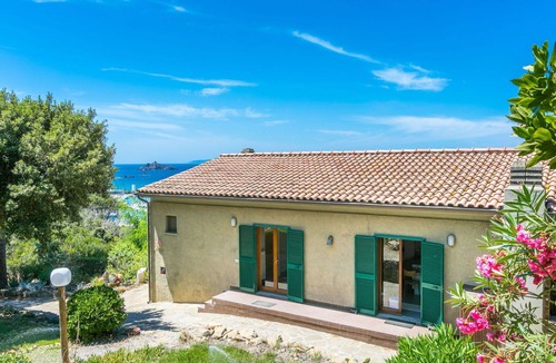 Punta Ala Villa | Beautiful private villa for 10 guests with WIFI, A/C, TV, terrace and pets allowed