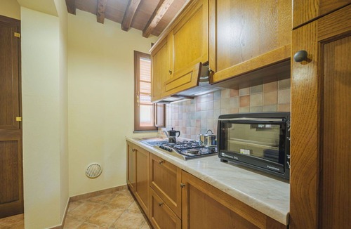 Orentano Apartment | Beautiful apartment for 5 people with A/C, pool, WIFI, TV and patio