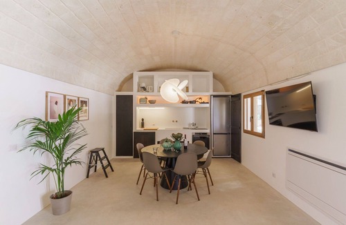 San Vito dei Normanni Villa | Beautiful private villa for 6 guests with A/C, WIFI, private pool and TV, close to Ostuni