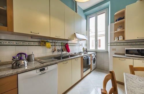 Rione XIV Borgo Apartment | Beautiful and comfortable,Vatican Borgo Pio,large,quiet,family-friendly,WIFI AC