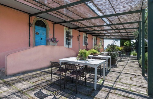 Stabbia Villa | Beautiful apartment in villa with A/C, WIFI, pool, TV, patio, pets allowed and panoramic view
