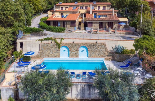 San Baronto Apartment | Beautiful apartment for 2 people with WIFI, pool, terrace, pets allowed and panoramic view