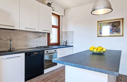 San Romano Apartment | Beautiful apartment for 6 people with A/C, WIFI, hot tub, TV, terrace and pets allowed