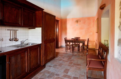 San Brizio Apartment | Beautiful apartment for 4 people with pool, WIFI, TV, balcony and pets allowed, close to Spoleto