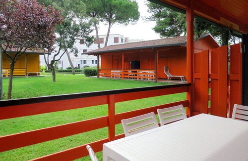 Baia Domizia House | Beautiful apartment in villa for 6 people with A/C, WIFI, pool, TV and terrace