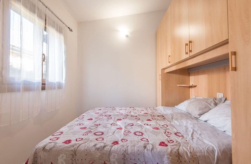Riotorto House | Beautiful apartment in villa for 6 guests with internet, pool, TV, terrace, pets allowed and par.