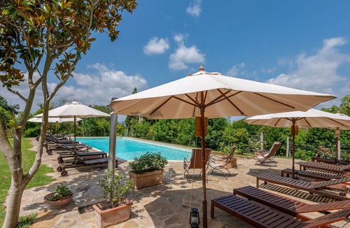 Poggi del Sasso Villa | Beautiful apartment in villa for 2 people with pool, A/C, WIFI, TV, patio and pets allowed