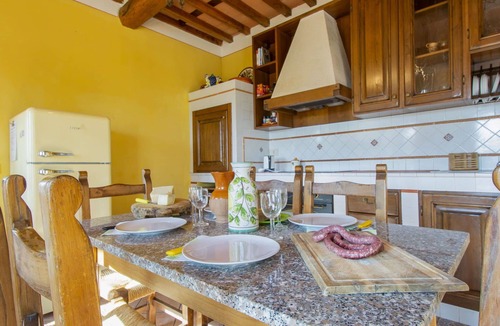 Fucecchio Apartment | Beautiful apartment for 4 guests with WIFI, A/C, pool, balcony and pets allowed
