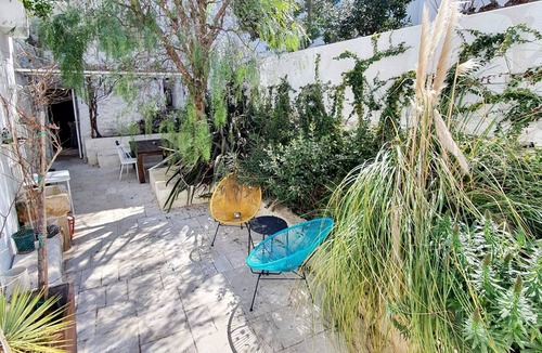 Old Town Cisternino Apartment | Beautiful Garden Apartment in Cisternino