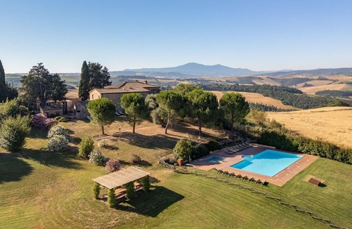 Bollano Villa | Beautiful apartment in villa for 4 guests with WIFI, pool, patio, pets allowed and panoramic view
