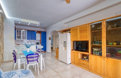 San Pietro in Bevagna House | Beautiful Villa Just Steps from the Sea