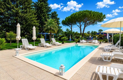 Chiaramonte Gulfi Villa | Beautiful private villa for 7 people with private pool, WIFI, A/C, TV and patio