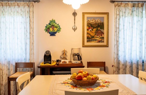 Canale Monterano Villa | Beautiful private villa for 6 guests with A/C, private pool, WIFI, TV, patio and pets allowed