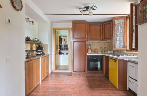 Roccastrada House | Beautiful private villa for 9 people with private pool, A/C, WIFI, TV, patio and pets allowed