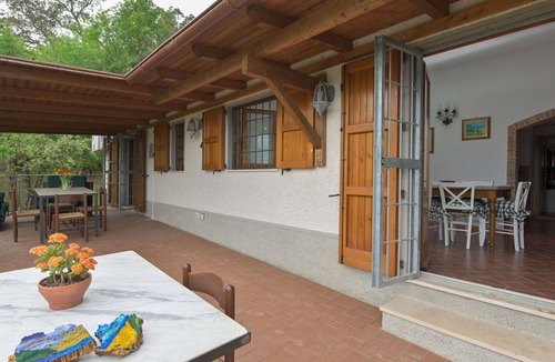 Roccastrada House | Beautiful private villa for 9 people with private pool, A/C, WIFI, TV, patio and pets allowed