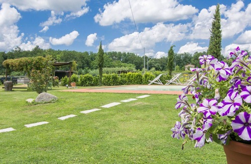 Castelvecchio Villa | Beautiful private villa for 14 people with A/C, private pool, WIFI, TV, patio and pets allowed