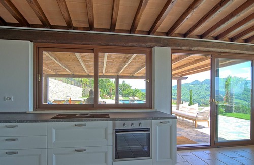Montone Villa | Beautiful private villa with WIFI, private pool, A/C, TV, patio, panoramic view and parking