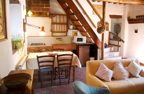 Sorano Villa | Beautiful private villa for 9 guests with WIFI, A/C, private pool, TV, patio and panoramic view