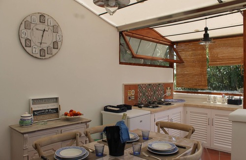 Le Forna Villa | BEAUTIFUL ROMANTIC VILLA SURROUNDED BY GREENERY OVERLOOKING THE SEA