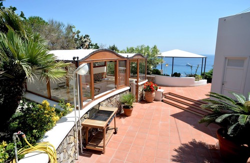 Le Forna Villa | BEAUTIFUL ROMANTIC VILLA SURROUNDED BY GREENERY OVERLOOKING THE SEA