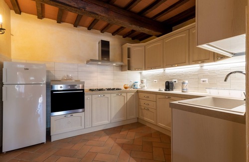 Cortona House | Beautiful Tuscan farmhouse in the countryside with swimming pool