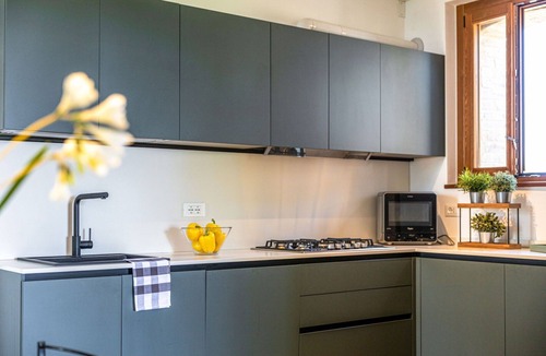 Fratta House | Beautiful villa for 10 people with WIFI, pool, TV, patio and panoramic view