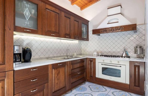 Sezze Villa | Beautiful Villa Short Drive to Famous Beaches