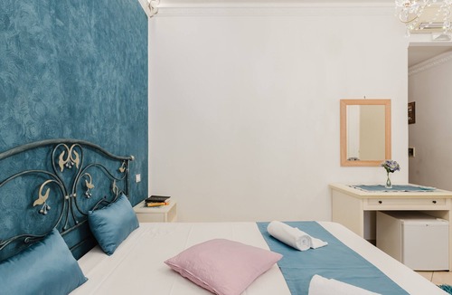 San Vito Lo Capo Bed & Breakfast | Bed and Breakfast 'Le Ortensie Blu' with Shared Terrace, Wi-Fi and Air Conditioning