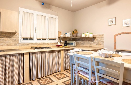 Sava Bed & Breakfast | Bed and Breakfast 'Comfort Quadruple Room' with Wi-Fi and Air Conditioning