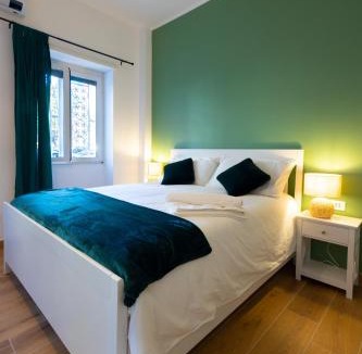 Zona I Val Melaina Bed & Breakfast | Bed & Breakfast Across The Room(e)