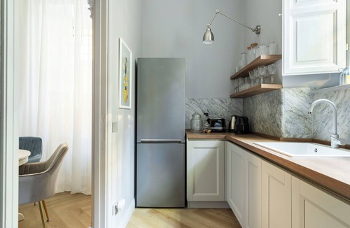 Quartiere XVII Trieste Apartment | Belle Epoque House of Mirror
