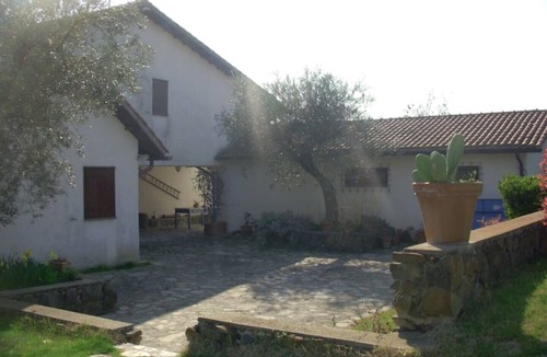 Montelibretti Villa | BELOVED MEADOW VILLA