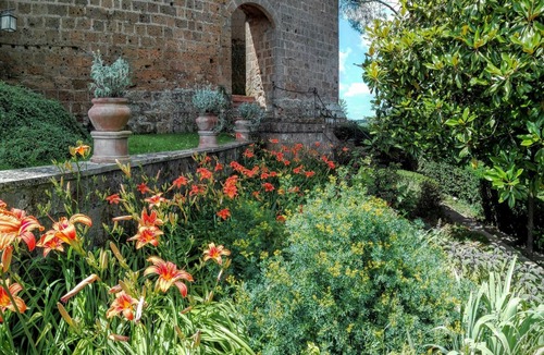 Proceno Apartment | Bezaubernde Wohnung im Schloss mit Schwimmbad by Interhome