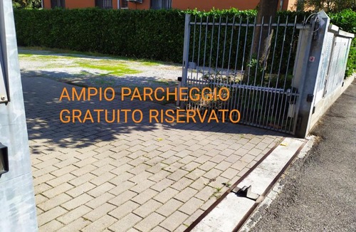 Province of Bologna Apartment | BHH BOLOGNA HOLIDAY HOME private Garden Reserved Parking -wwwbolognaholidayhomecom- house garden parking