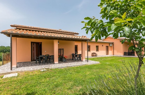 Sorano House | Bilocale Sorano 1 by Interhome