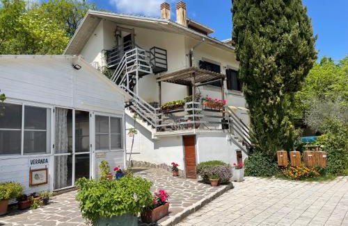 Anversa degli Abruzzi House | Bioagriturismo La Porta dei Parchi